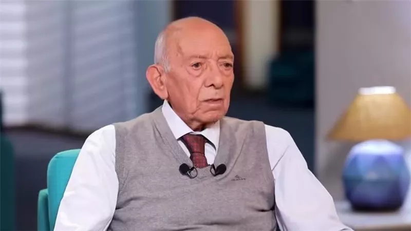 جامعة المنصورة تنفي ما تردد عن وفاة العالم الجليل الأستاذ الدكتور محمد غنيم