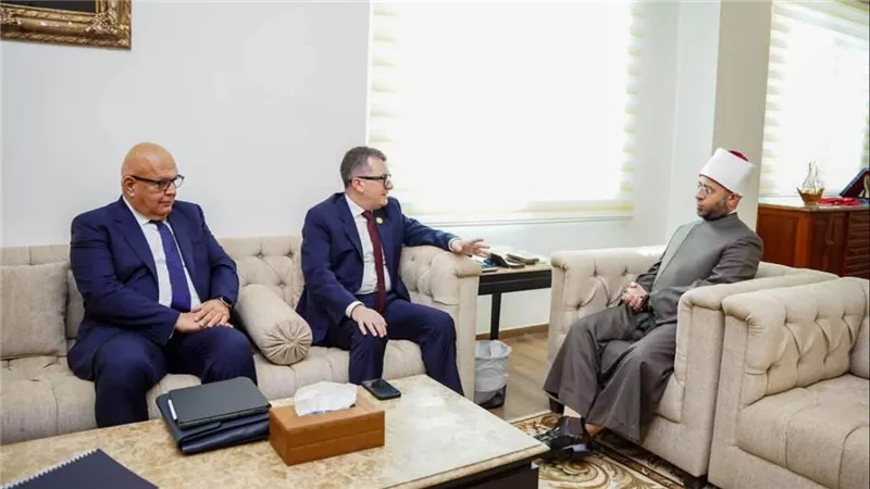 وزيرا الأوقاف والتخطيط والتنمية الاقتصادية يبحثان تعزيز التعاون