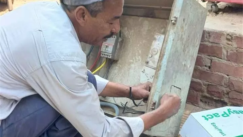 الوحدة المحلية لكوم أمبو تواصل جهودها فى رفع كفاءة الخدمات وتحسين النظافة 