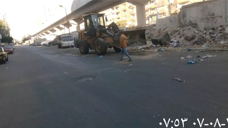 استجابة لشكاوى الأهالي.. رفع 150 طن مخلفات من شارع ملك حفني ومحيطه بالإسكندرية