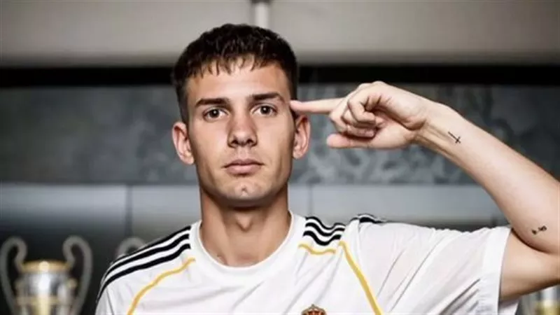 رسميا.. ريال مدريد يعير فرانكو ماستانتونو إلى فيورنتينا حتى صيف 2027
