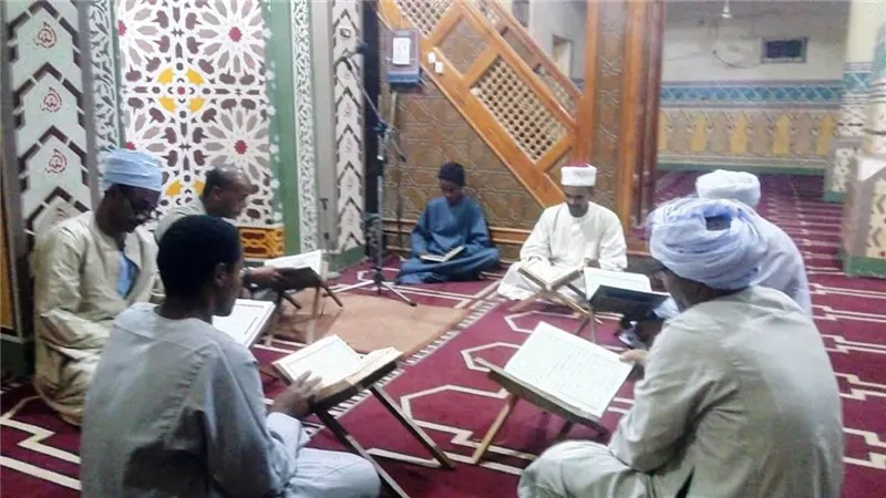 كل جمعة.. «مقارئ الجمهور» تواصل حلقات تحفيظ القرآن الكريم في مساجد أسوان