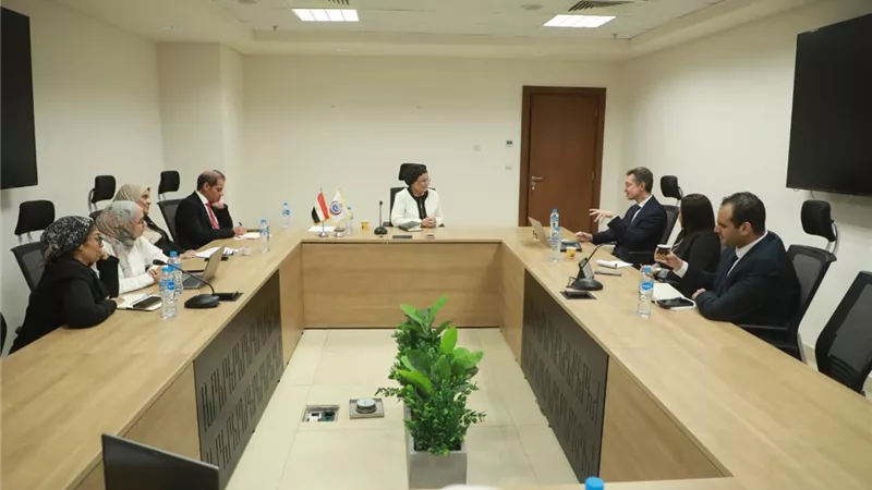 الألفي تبحث سبل التعاون مع الوكالة الفرنسية للتنمية وإكسبيرتيز فرانس
