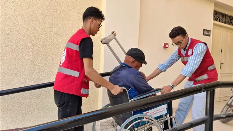على مدار يومين.. قافلة للهلال الأحمر لخدمة الأشخاص ذوي الإعاقة في المنيا