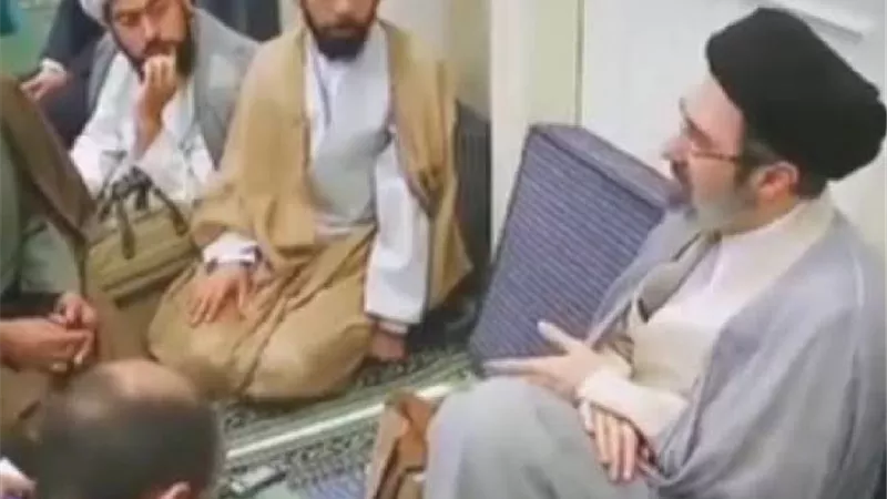 أول ظهور مصور لمجتبى خامنئي منذ توليه قيادة إيران.. ماذا تكشف المشاهد؟