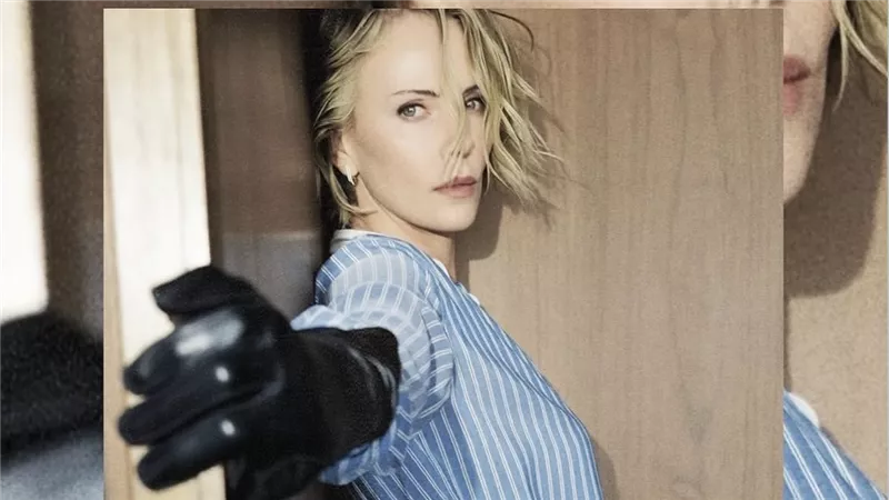 تشارليز ثيرون بإطلالة متمردة من Tom Ford في سيول استعدادًا لـ