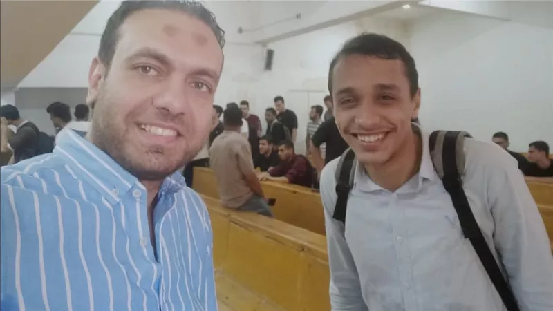 امتحان القلب بالأزهر يشهد لقاء طريفا بين طالب وشيخه في القرآن