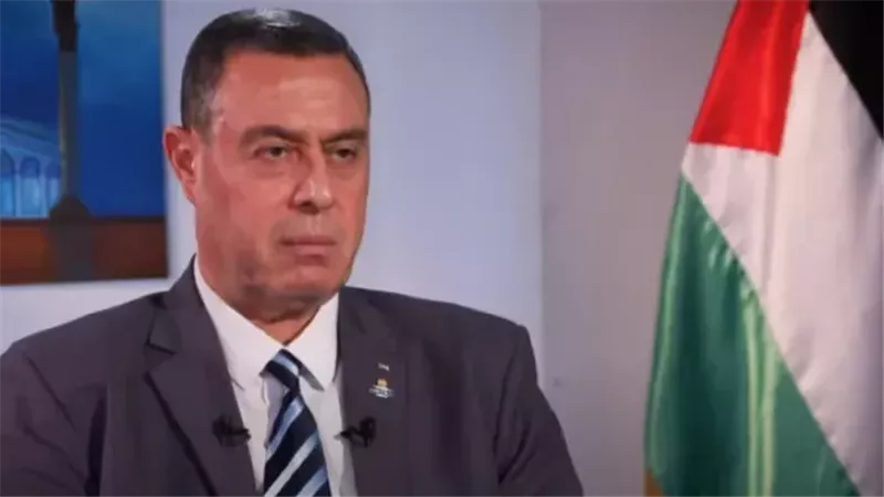 الرئيس محمود عباس ينعي سفير فلسطين لدى مصر القائد الوطني دياب اللوح
