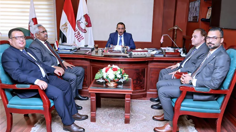 محافظ سوهاج يستقبل الدكتور أحمد رفعت وكيل وزارة الصحة الجديد