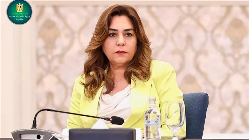 منال عوض: ضبط عدد من الصقور والثعابين والزواحف وعقوبات مشددة على مقتنيها