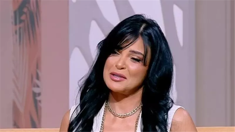 مروة الأزلي: ما زلت أعمل في الصيدلة.. واخترت الكلية عن حب