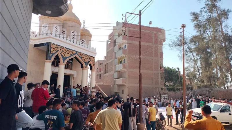 بالزغاريد.. أهالي الشرقية يشيعون الطالب أحمد سامح ضحية الغدر لمثواه الأخير