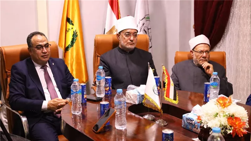 مفتي الجمهورية يزور «مؤسسة الرحمن الرحيم» بشمال سيناء ويشيد بجهودها