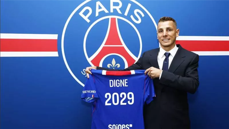 باريس سان جيرمان يعلن تعاقده رسميا مع لوكاس ديني حتى 2029