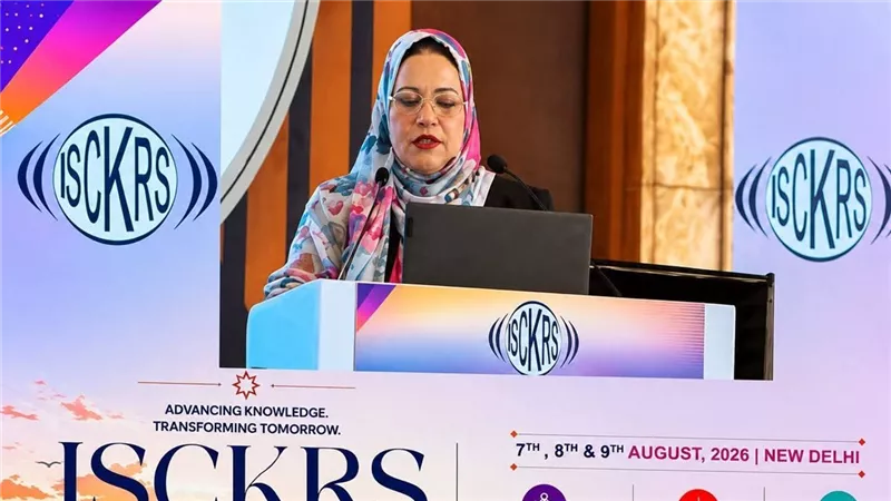 طب بنات الأزهر بدمياط تشارك دوليًا في مؤتمر بالهند ببحث عن البلازما 