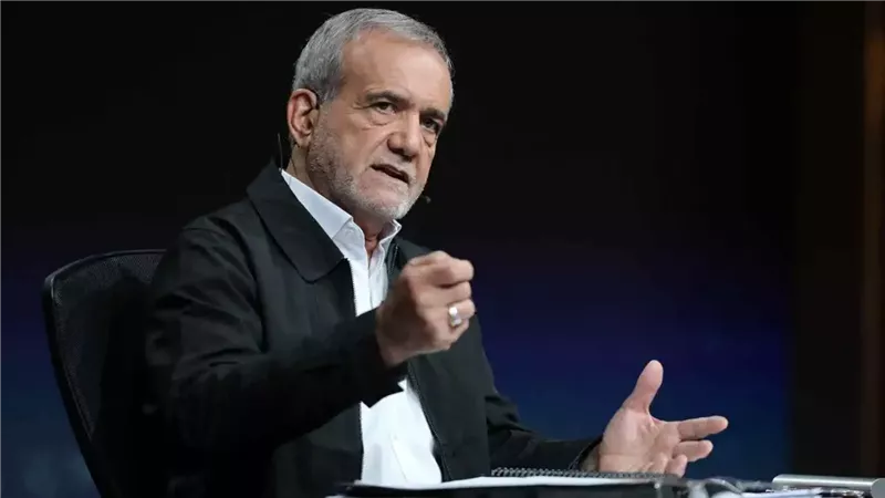 الرئيس الإيراني: الخلافات الداخلية تصب في مصلحة أمريكا وإسرائيل