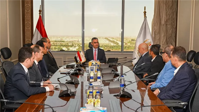 وزير التموين يبحث تطوير أسواق الذهب وتشديد الرقابة لحماية المستهلكين