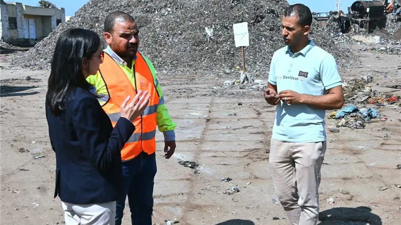 محافظ البحيرة تتفقد مصنع تدوير المخلفات بإدكو بالبحيرة