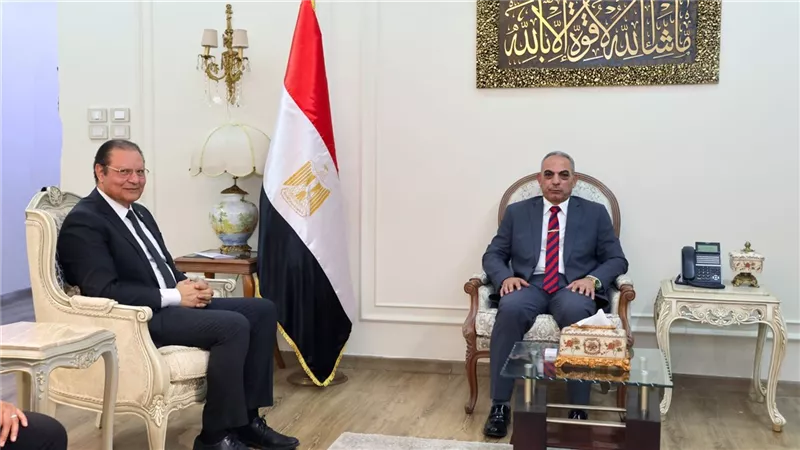 محافظ الإسماعيلية يستقبل رئيس الهيئة العامة للاعتماد والرقابة الصحية
