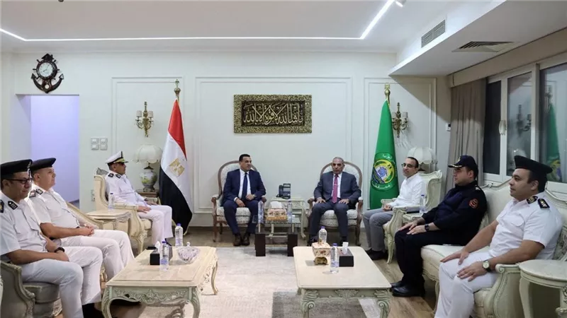 محافظ الإسماعيلية ومدير الأمن الجديد يبحثان تعزيز الاستقرار