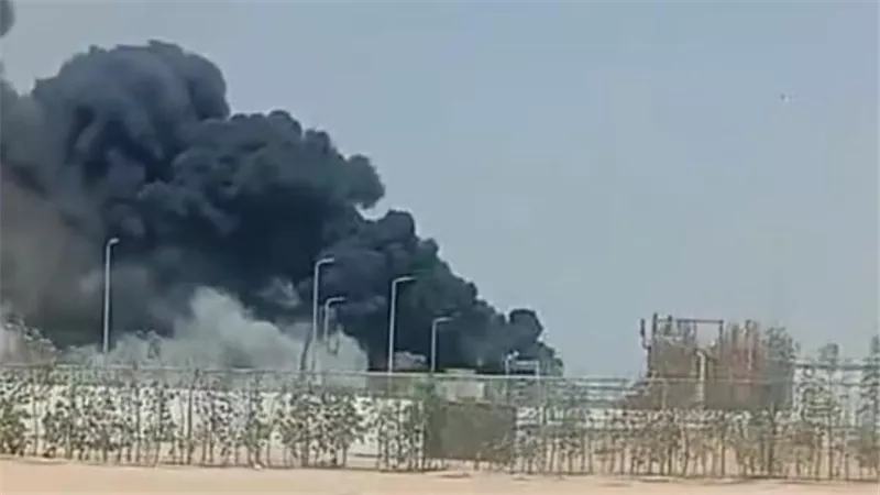 السيطرة على حريق هائل فى مصنع بمدينة السادات بالمنوفية