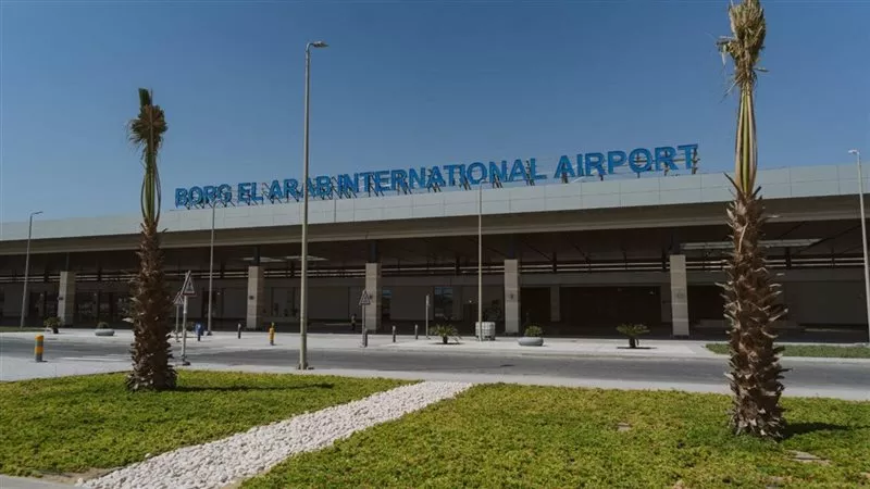 مصر ترحب بقرار روسيا فتح خطوط جوية مباشرة لمطاري برج العرب والعلمين الدوليين