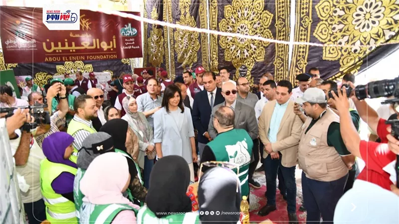 محافظ الفيوم ورئيس الأمانة الفنية للتحالف الوطنى يتفقدان أعمال القافلة التنموي