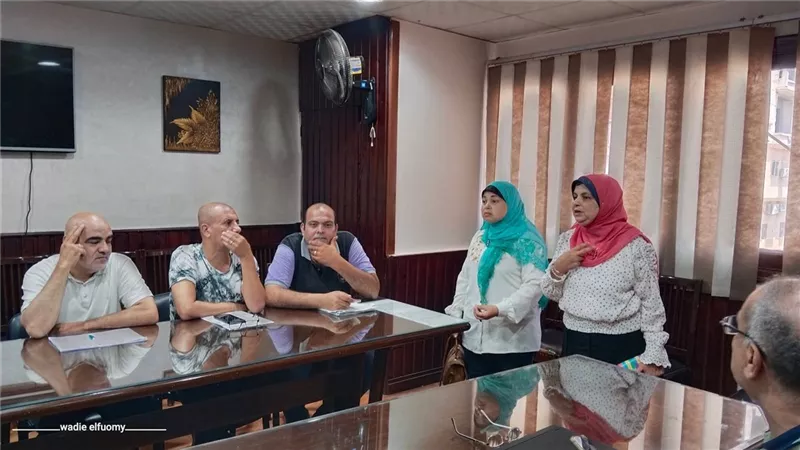 تعليم دمياط يواصل استقبال شكاوى أولياء الأمور لبحث المشكلات وحلها بشكل فوري