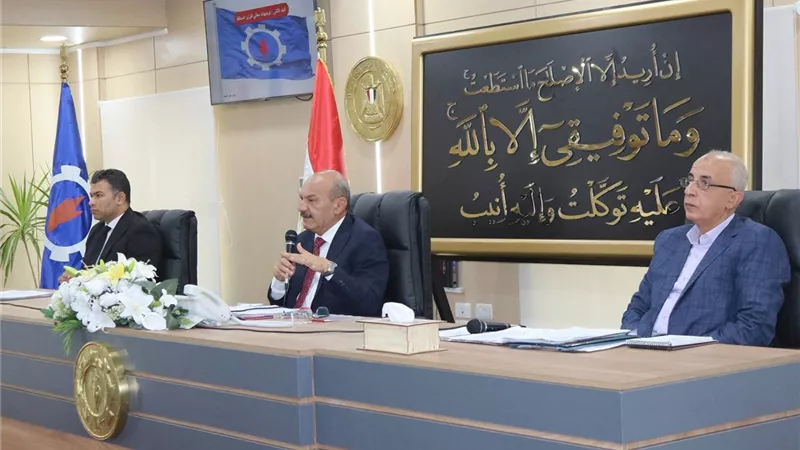 المجلس التنفيذي بالسويس يخصص أراضي لمشروعات الشباب ومسجد جديد 