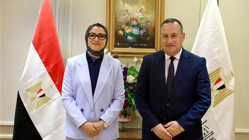 وزير التعليم العالي يستقبل محافظ الوادي الجديد لبحث دعم المشروعات التعليمية 