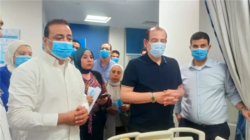 وزير الصحة يكلف نائبه بزيارة مصابي حادث الإسماعيلية والاطمئنان على حالتهم