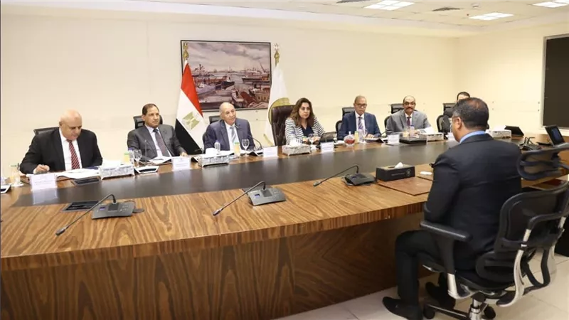 منال عوض: إجراء مقابلات لـ425 متقدما لشغل 119 وظيفة قيادية بالمحافظات