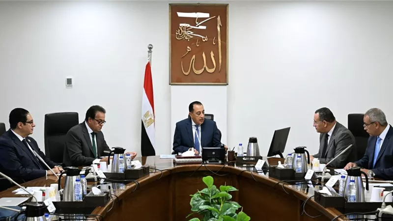 مدبولي يتابع مستجدات الموقف التنفيذي للمعهد القومي للأورام الجديد بالشيخ زايد 