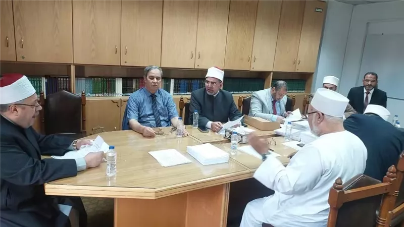 وكيل الأزهر يترأس اجتماعاً لتطوير مناهج رواق العلوم الشرعية والعربية