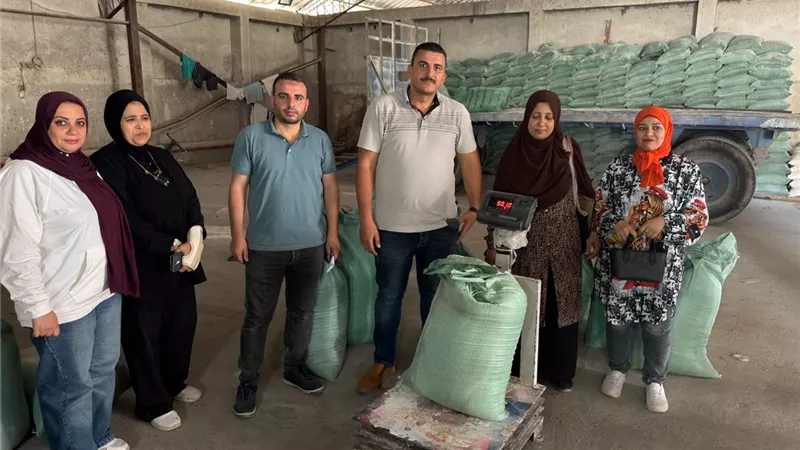 ضبط 5 أطنان نخالة مجهولة المصدر وسلع مدعمة في حملة تموينية بكفر الدوار