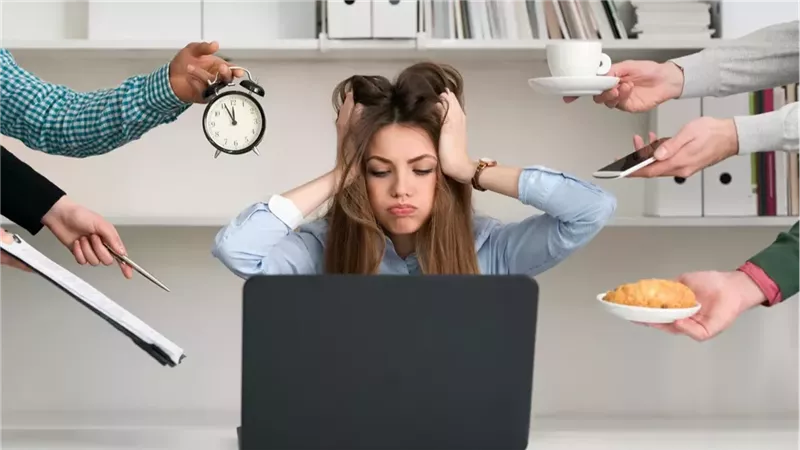 حسني مزاجك.. 3 أطعمة بين الوجبات تساعد على تخفيف القلق 
