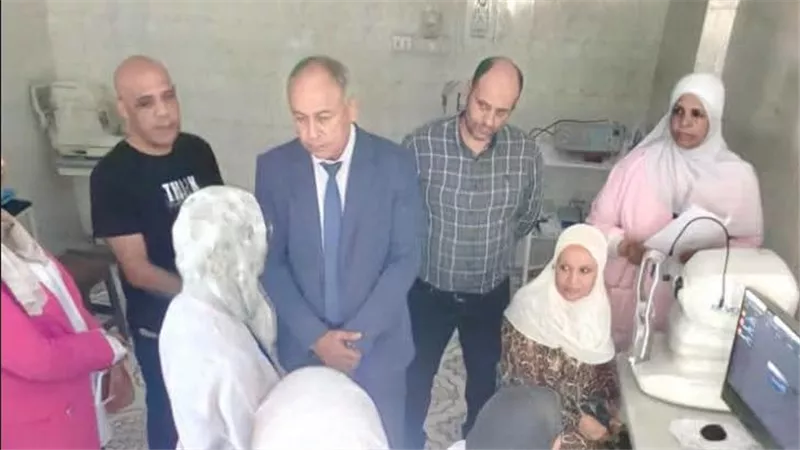 وكيل صحة القليوبية يتفقد مستشفى رمد بنها ويوجه بزيادة العمليات الكبرى