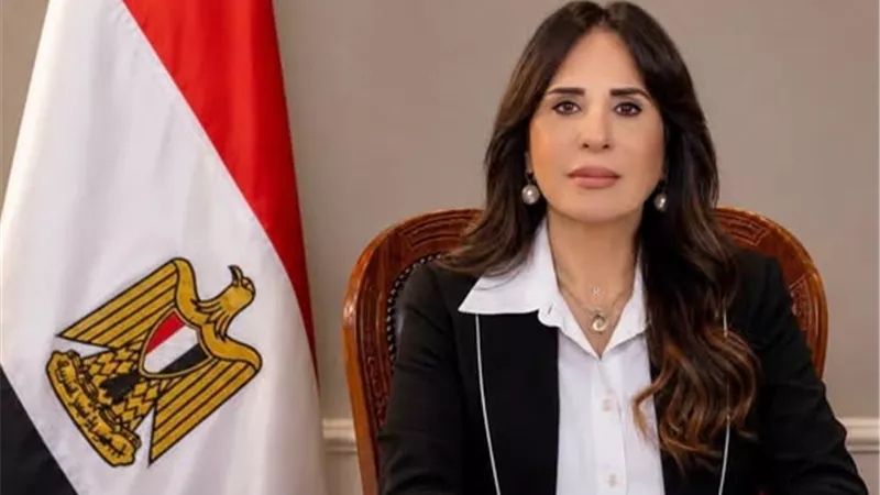 وزيرة الإسكان تتابع نتائج حملات رفع الإشغالات ومواجهة المخالفات بالمدن الجديدة