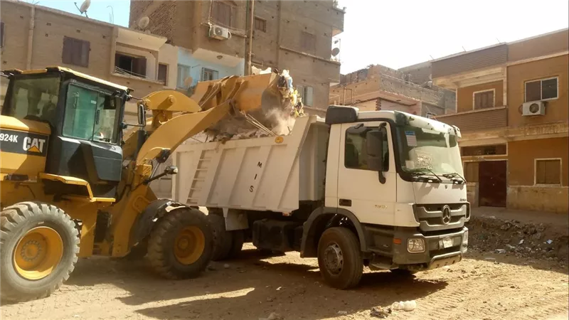 لتعزيز المظهر الحضاري.. رفع 82 طن مخلفات بحملات نظافة مكثفة بأبوتشت وقفط