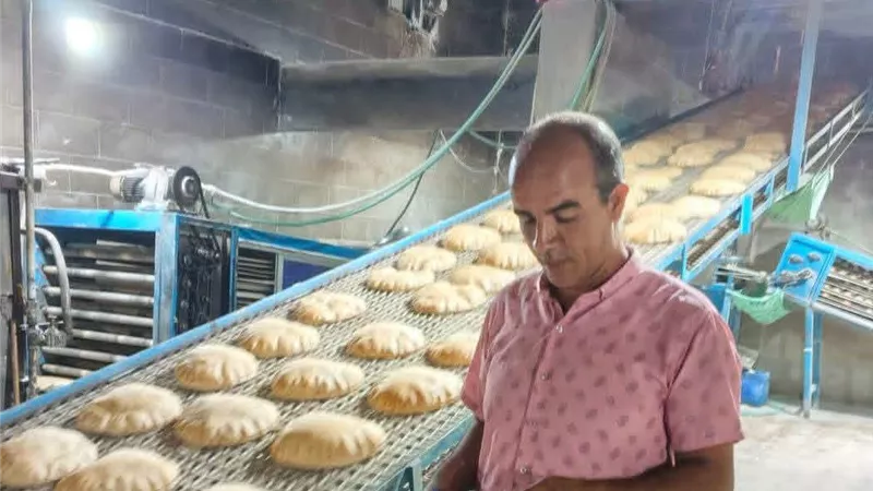 ضبط مخبز لإنتاجه خبزًا ناقص الوزن بمقدار 35 جرامًا للرغيف بكفر الدوار 