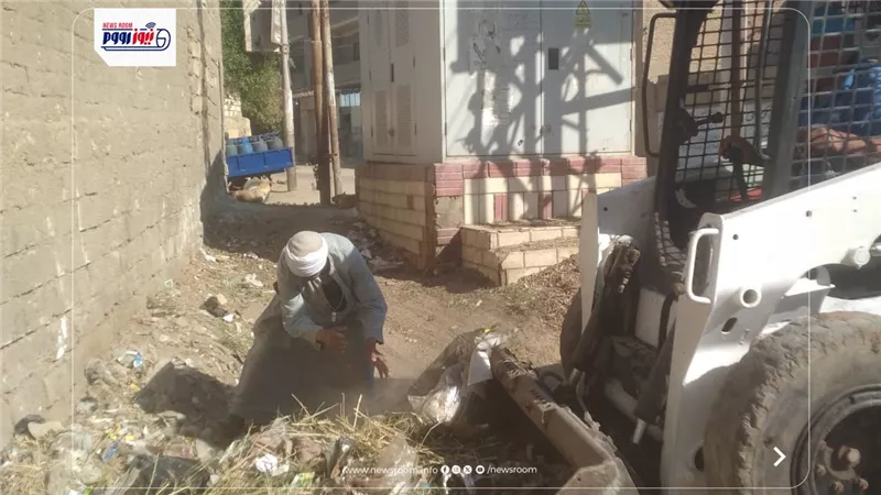 حملات للنظافة العامة ورفع الإشغالات وتحسين المظهر الحضاري بمركز ومدينة سنورس