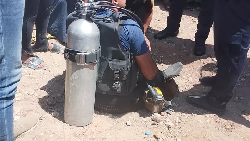 أثناء تطهيرها.. استخراج جثامين 3 أشخاص سقطوا داخل غرفة صرف صحي بسوهاج