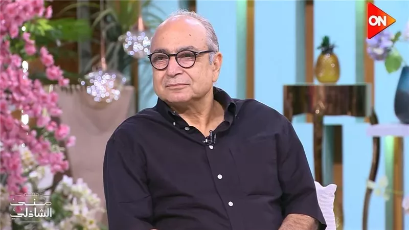 سر لم يروه أحد.. كيف كان يتعلم الريحاني ويوسف وهبي التمثيل؟ أحمد كمال يجيب