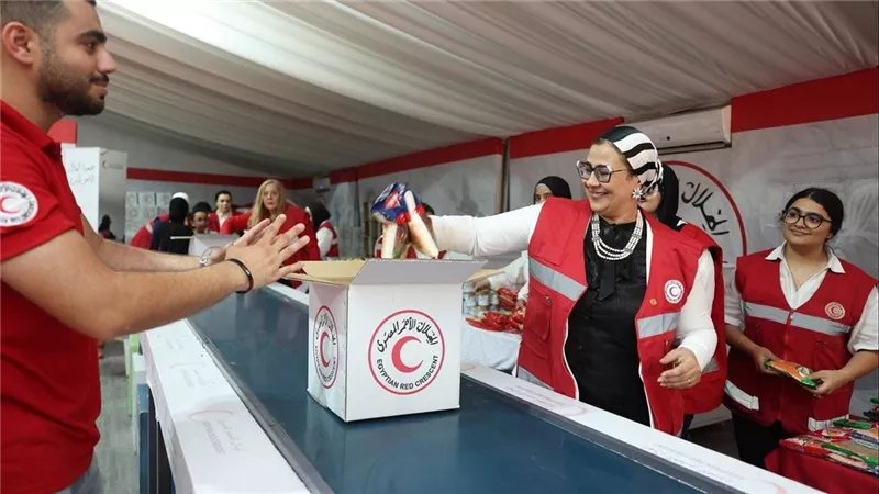 بالتعاون بين القومي للمرأة والهلال الأحمر.. 