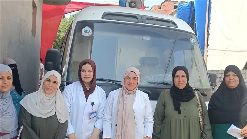 قافلة للصحة الإنجابية في القنطرة غرب بالإسماعيلية.. الكشف على 68 منتفعة مجانا