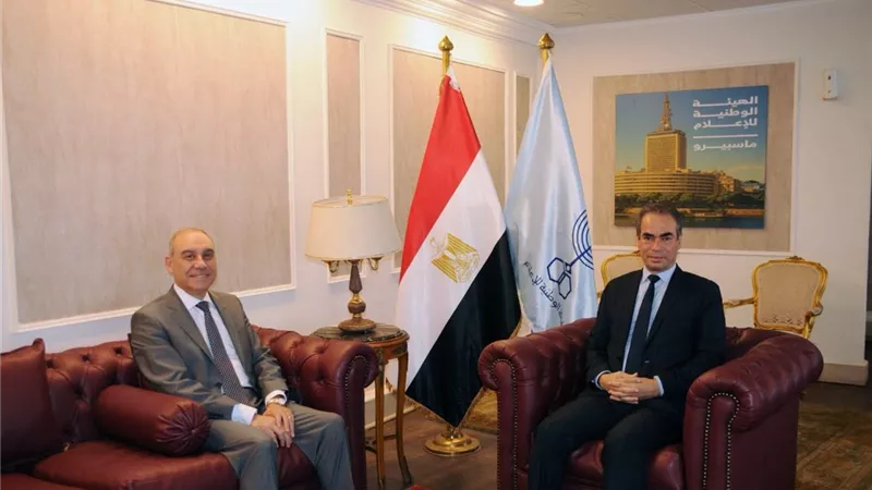 بروتوكول تعاون بين «الوطنية للإعلام» و«الاستعلامات» لتنسيق الرسالة الإعلامية