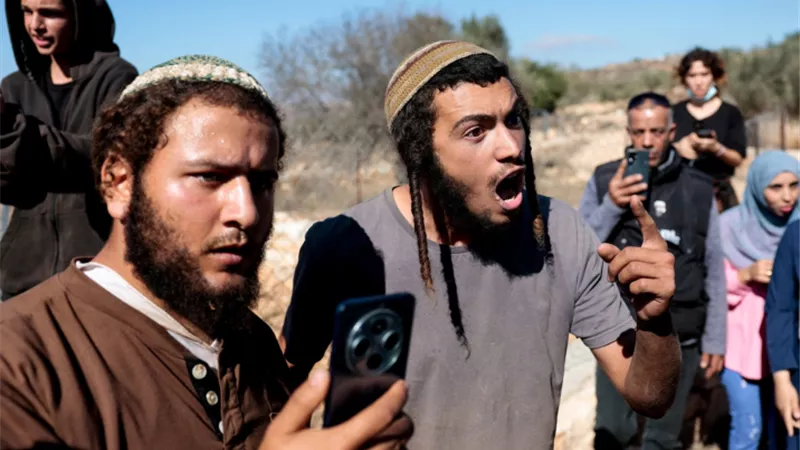حصار وتهجير وهجمات يومية.. تقرير يرصد واقع الفلسطينيين في الضفة الغربية