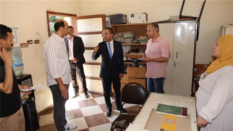 محافظ المنوفية يفاجئ الوحدة المحلية بالمصيلحة.. ويوجه بتطوير العمل وتحسين الخدمات