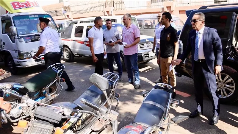 محافظ المنوفية يفاجئ مستشفى الصحة النفسية بميت خلف.. ويوجه بزيادة عدد الأسرة