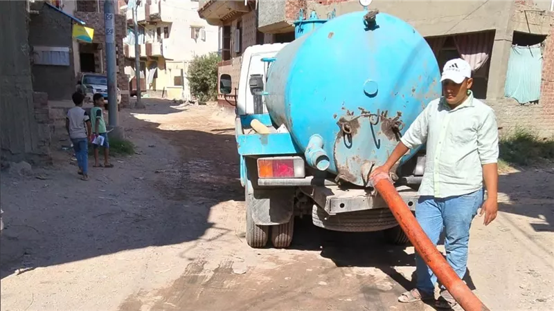  محافظ كفر الشيخ يوجه بصيانة وتطهير شبكة الصرف الصحي بقرية الشهابية| صور